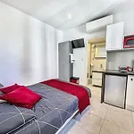 4 studios dans le même immeuble